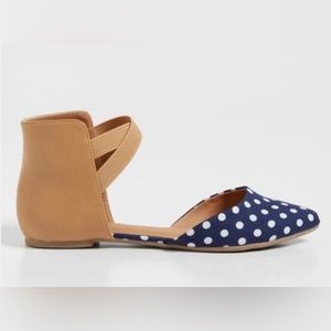 💙🤍Nwt Gorgeous Maurice’s open side ballet flat shoes size 11